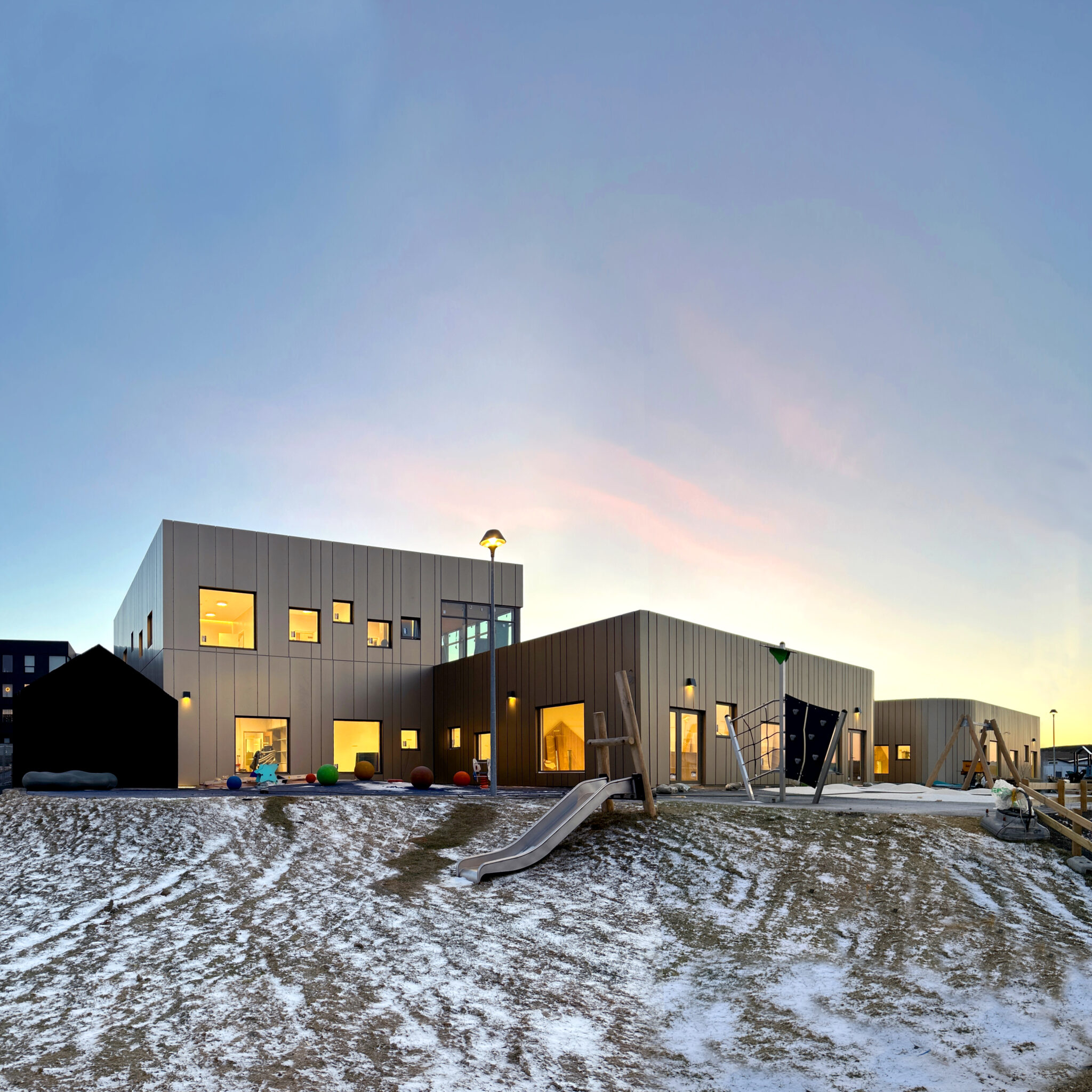 Garðabær Kindergarten built under construction sastudio Tiago Sá sustainable architecture iceland winner first prize 1st kindergarten award mention arquitetura leed swan eco label green building design award suastainability